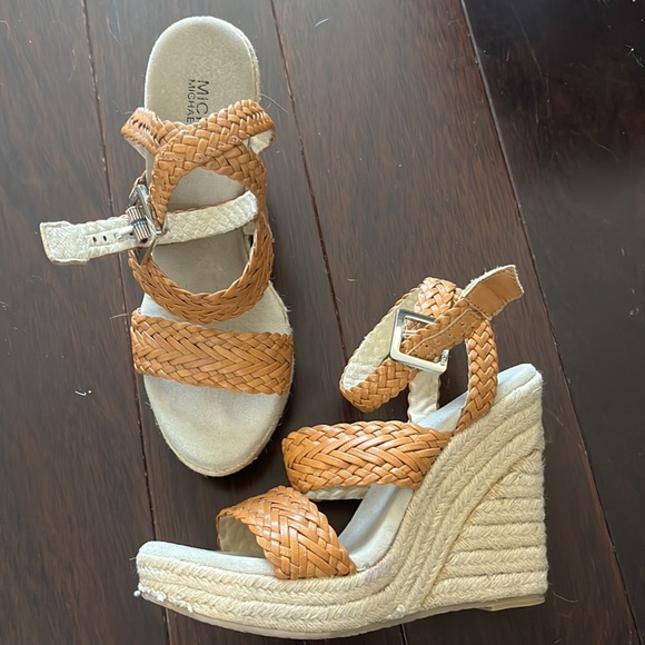 MICHAEL KORS espadrilles. Worn twice and in great shape! - Picture 3 of 4